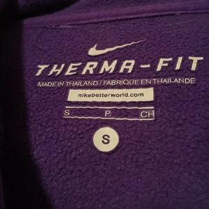 Nike sweater string is damaged